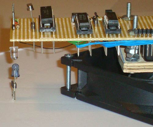 Светодиод и фототранзистор