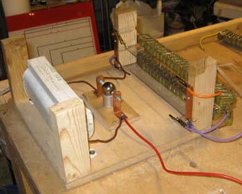 Трансформатор, разрядник и конденсаторы