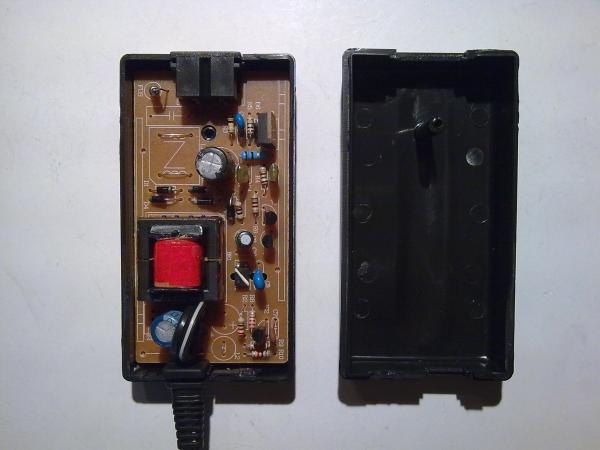 Разобранный сетевой адаптер питания видеокамеры SONY