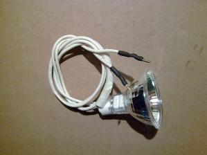Галогеновая лампа накаливания с потребляемой мощностью 20 Ватт